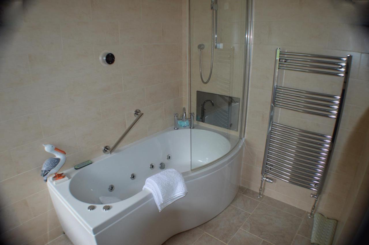 Pwll-Y-Faedda Bed & Breakfast ビルス・ウェールズ エクステリア 写真