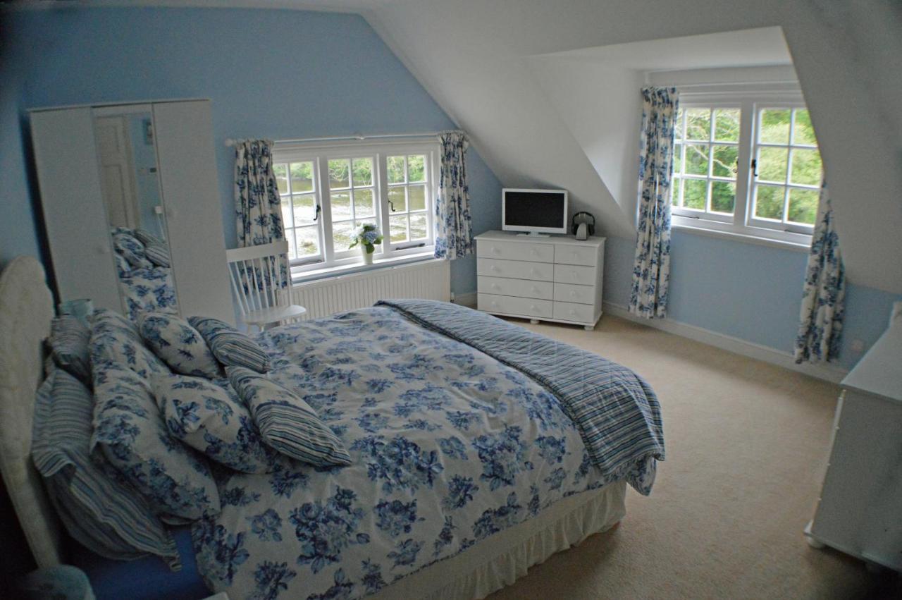 Pwll-Y-Faedda Bed & Breakfast ビルス・ウェールズ エクステリア 写真
